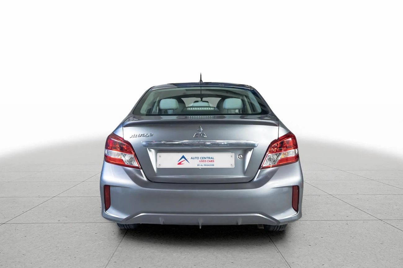 ميتسوبيشي اتراج GLX 1.2