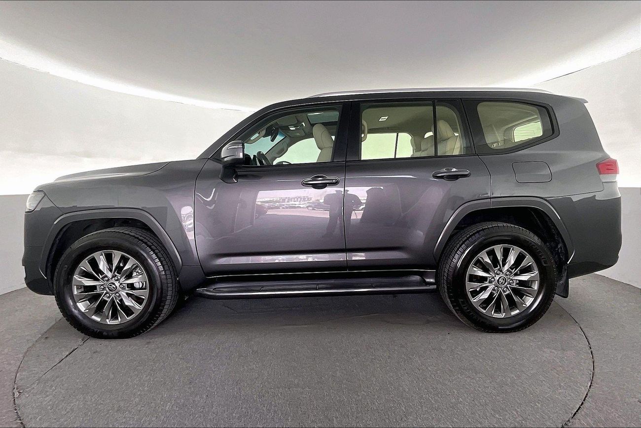 Toyota Land Cruiser GXR | National Day Celebration | Guaranteed Warranty | 0 Down Payment