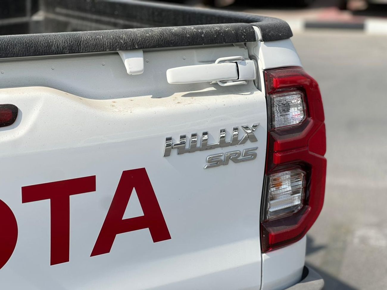 Toyota Hilux EXPORT ONLY - S GLX 2.7L AWD A/T