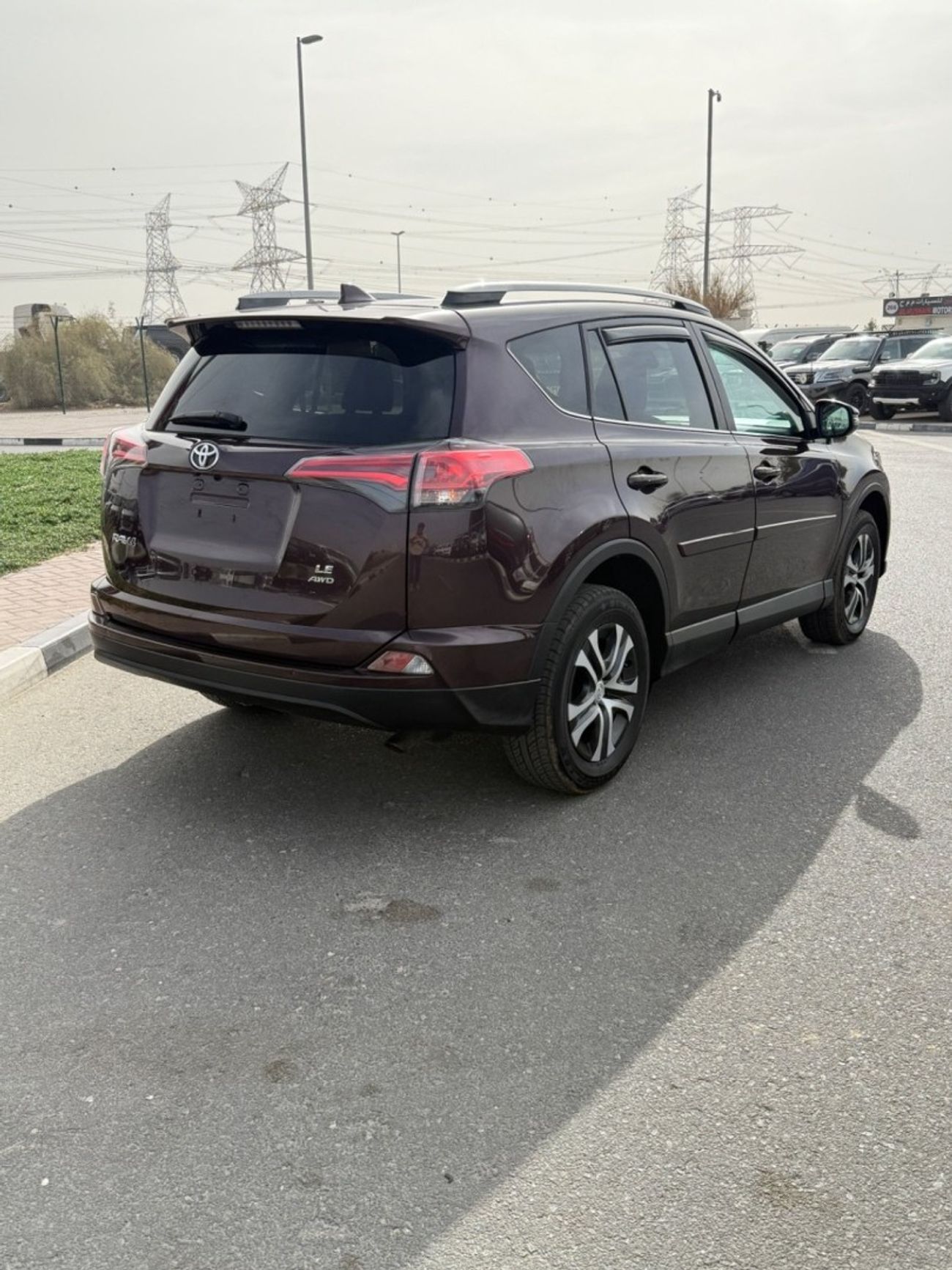 Toyota RAV4 LE 2.5L (219 HP)