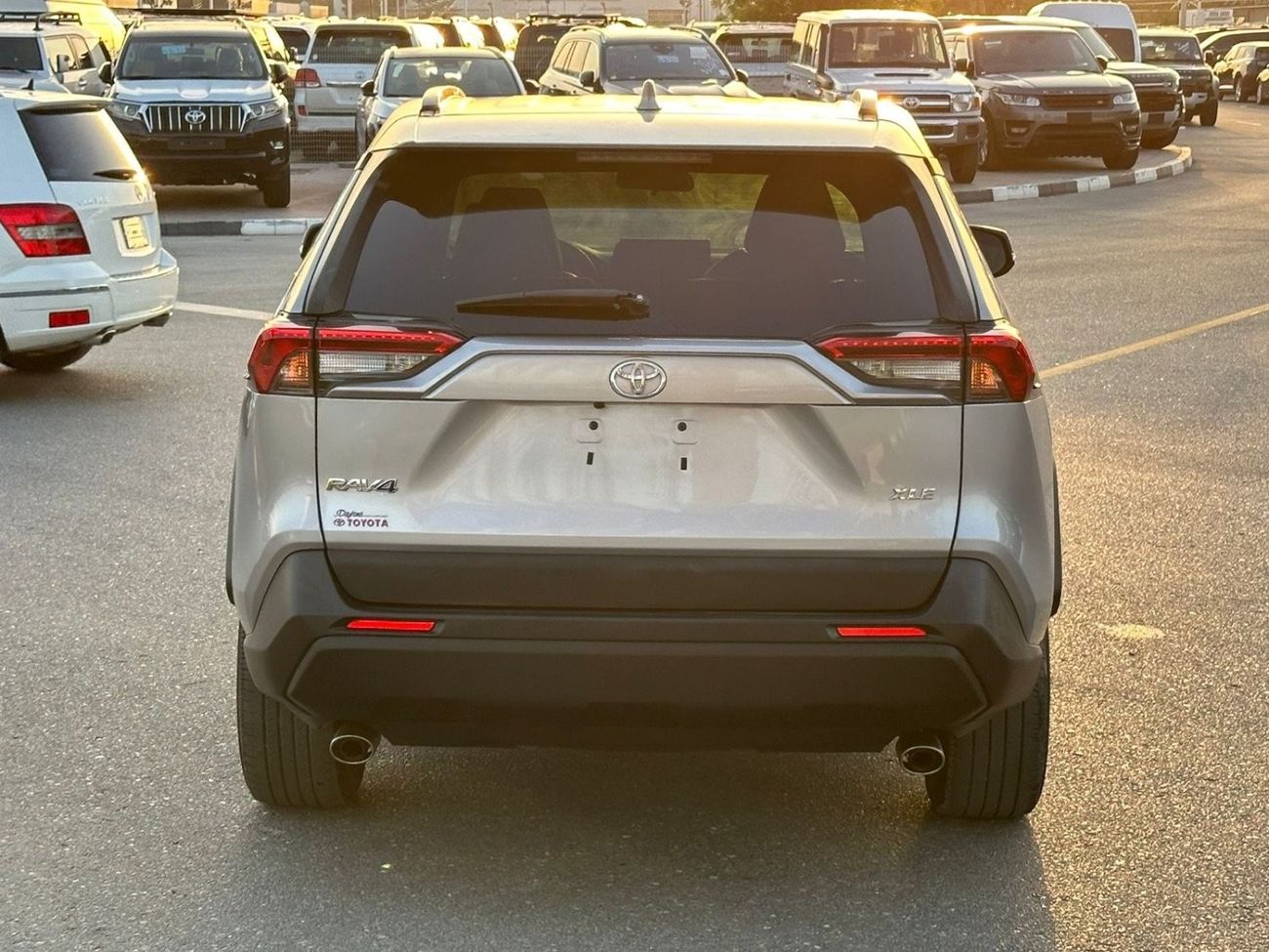 تويوتا راف ٤ XLE