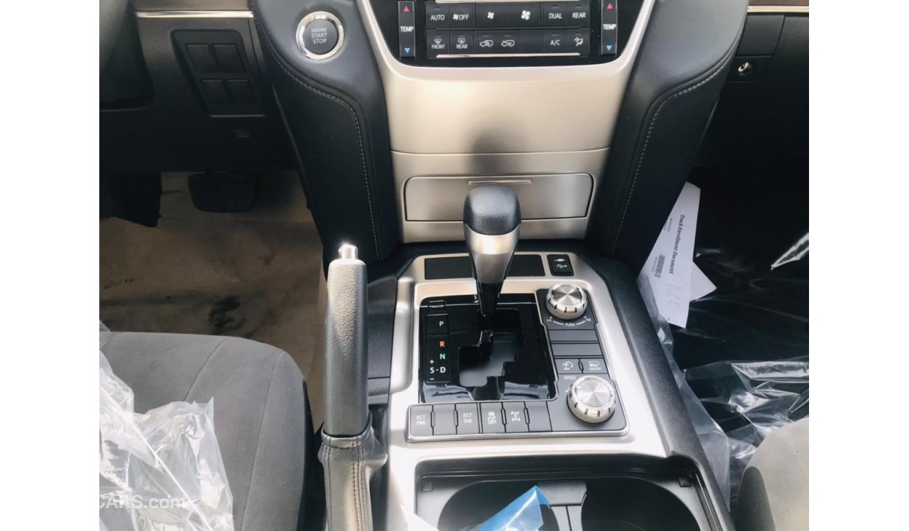 Toyota Land Cruiser GXR 4.6L V8 // 2021 // BLACK INSIDE GRAY   WITH SUNROOF , COOL BOX , PUSH START // SPECIAL OFFER //