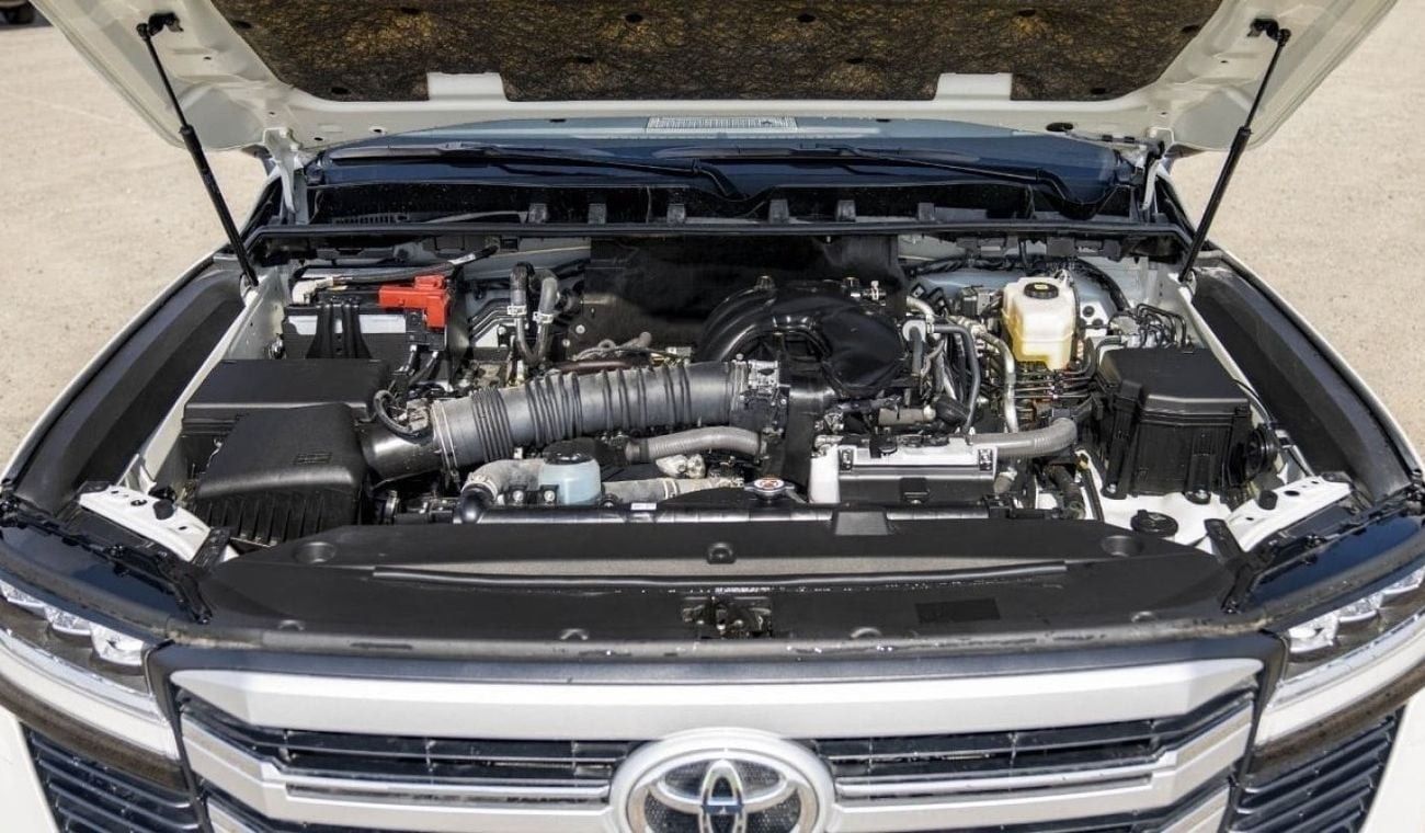 تويوتا لاند كروزر TOYOTA LAND CRUISER LC300 VX 4.0P AT MY2024 - WHITE (ONLY FOR EXPORT)