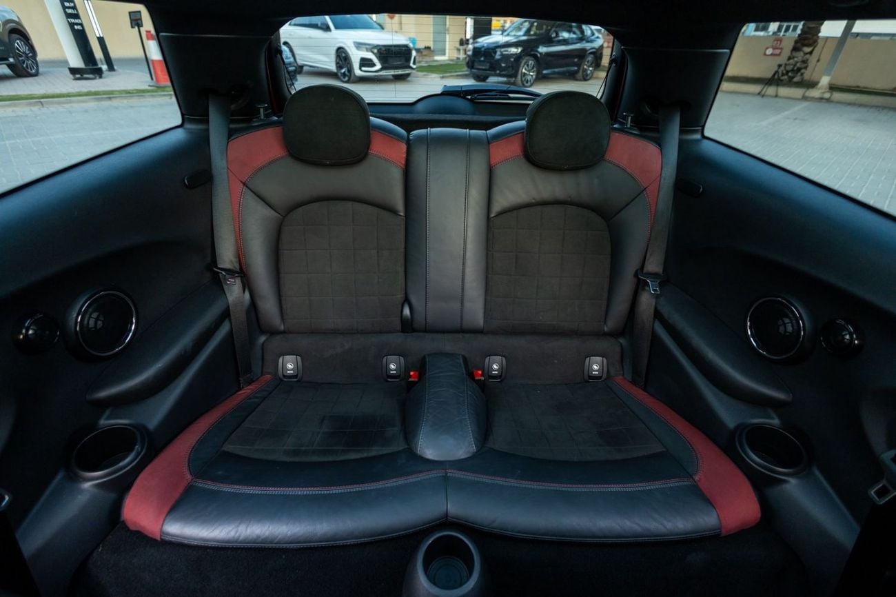 Mini Cooper MINI Hatch John Cooper Works 2018 GCC specs for 952.00 AED monthly