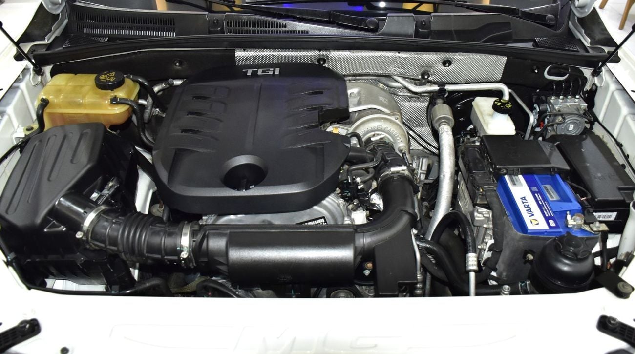 أم جي RX8 EXCELLENT DEAL for our MG RX8 30T 4WD ( 2020 Model ) in White Color GCC Specs