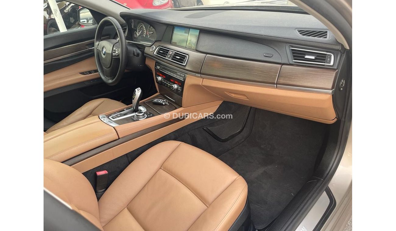 BMW 740Li Exclusive BMW 740 Li_Gcc_2012_Excellent_Condition _Full option
