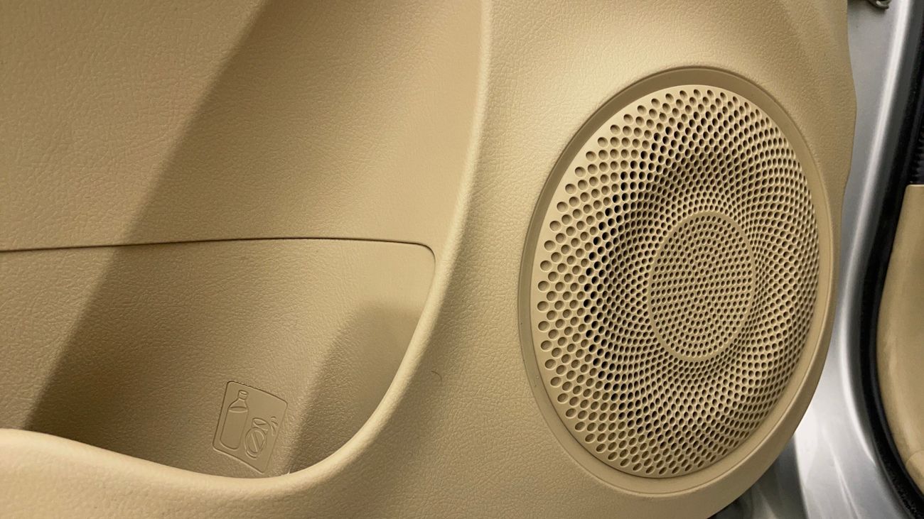 تويوتا يارس SE 1.5 | بدون دفعة مقدمة | اختبار القيادة في المنزل