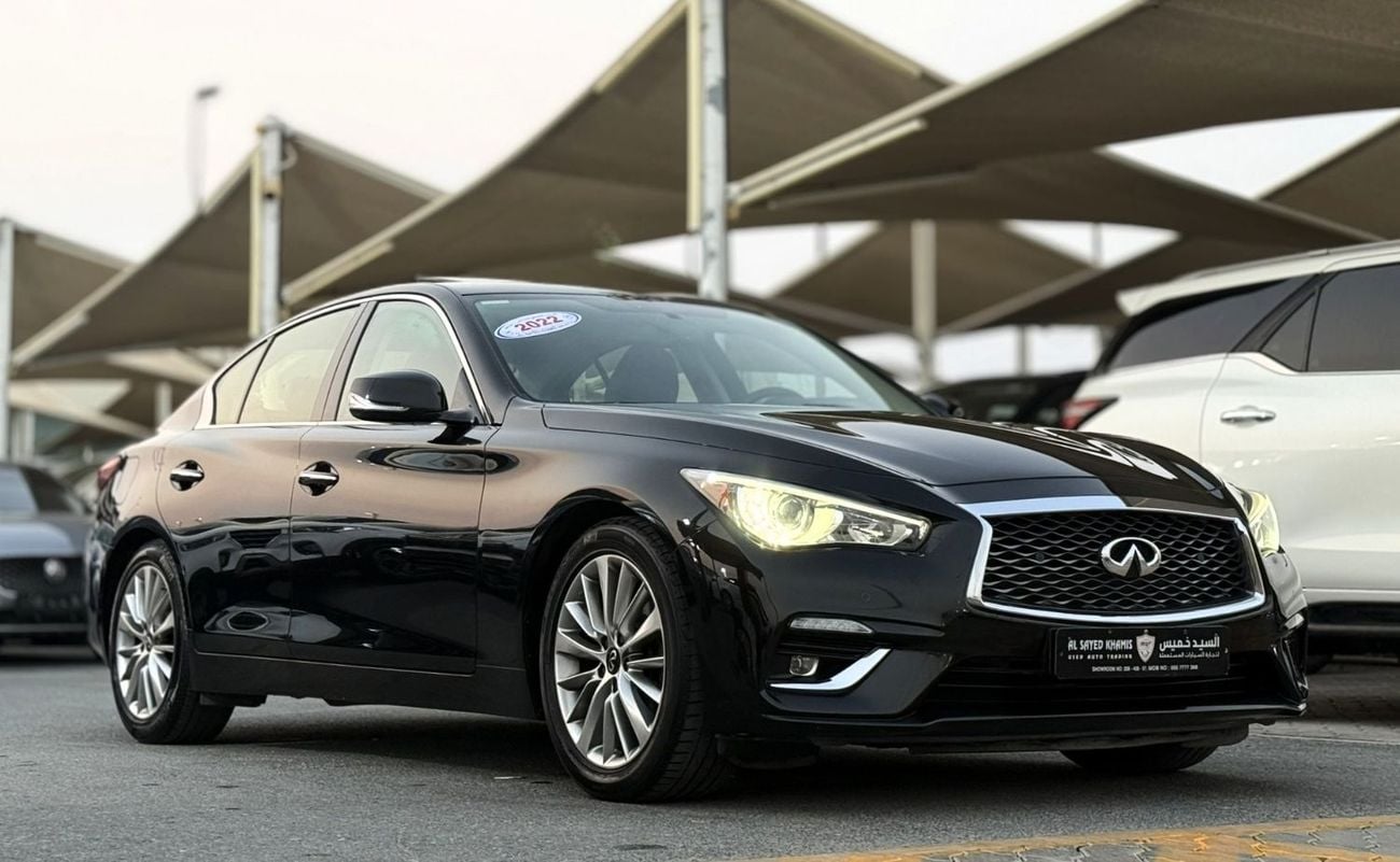 إنفينيتي Q50 LUXE خالية من الحوادث - خليجية - 3.0 تيربو - كاملة المواصفات - بحالة ممتازة من الداخل والخارج