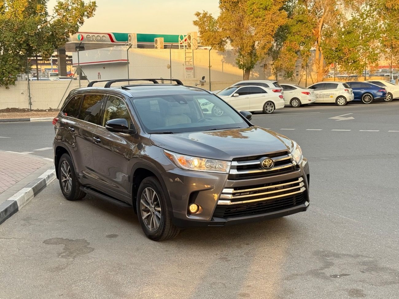 Toyota Highlander 2018 XLE LIMITED MOONROOF FULL OPTION 3.5/ 4x4 USA SPEC