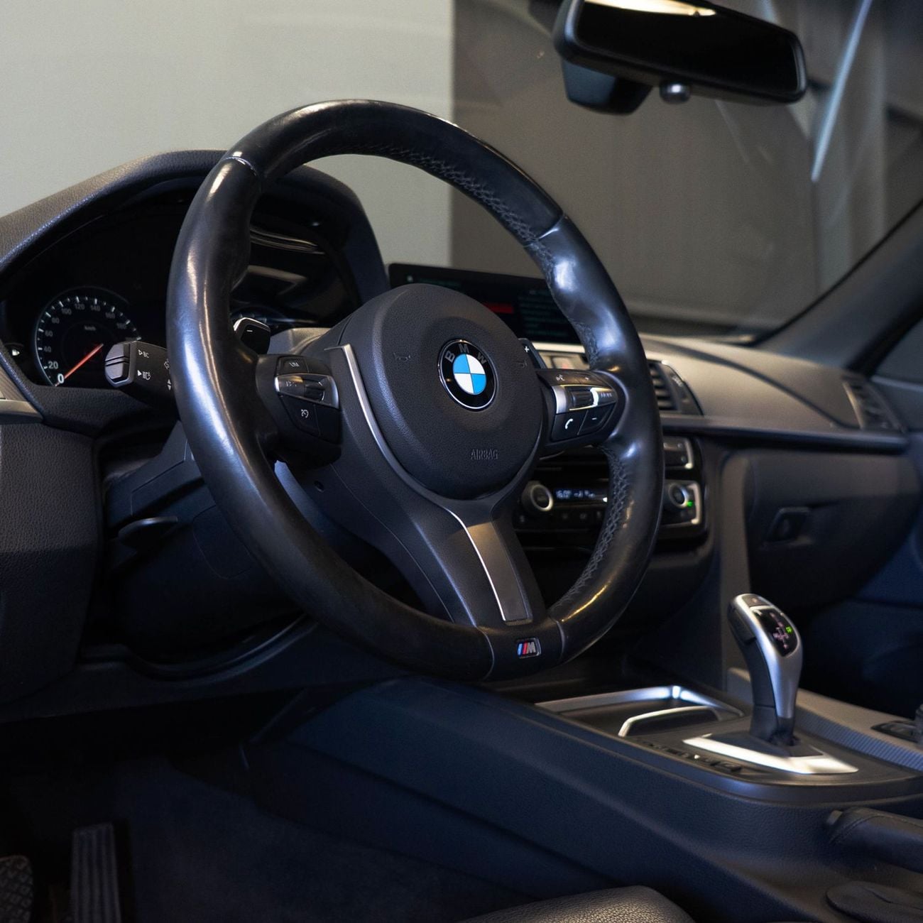 BMW 420i AED 1,748 P.M • 0% Downpayment • BMW 420i M Sport Convertible • 1 Year Warrant