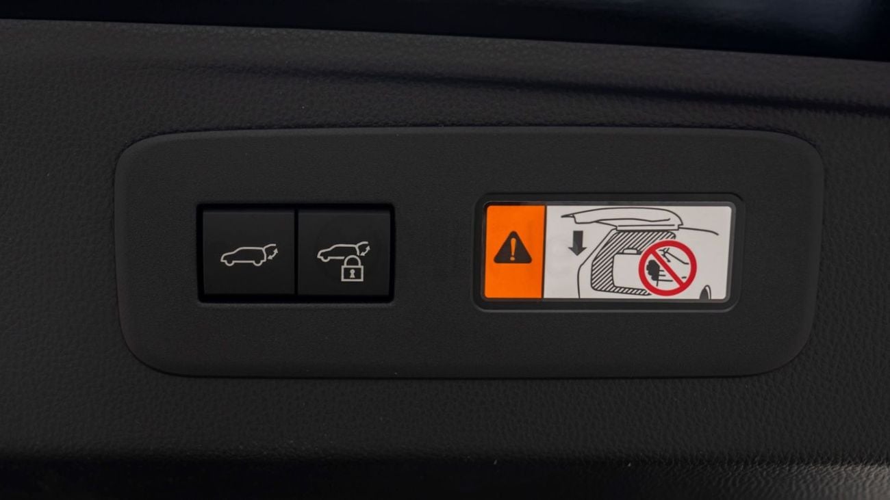 تويوتا برادو Toyota Prado Premium 2.4L petrol MY 2025