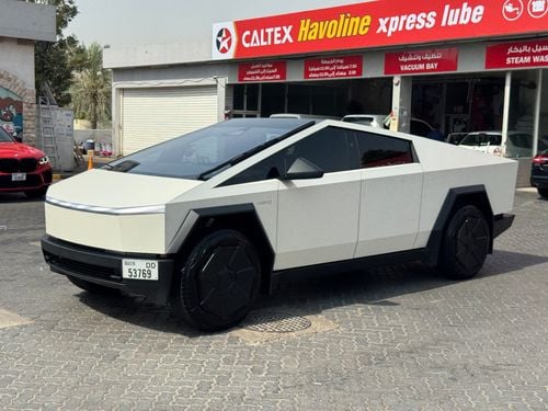 تسلا سايبرتراك Cyberbeast