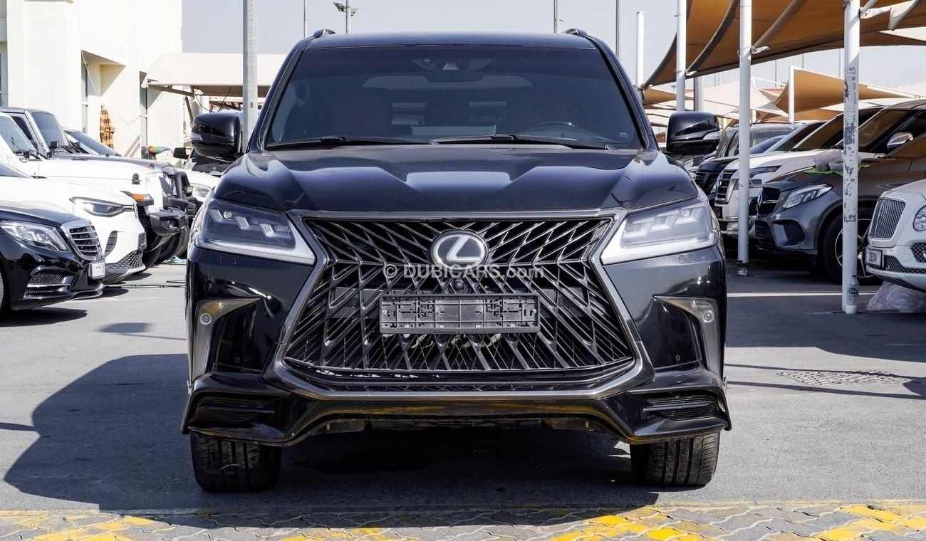 Lexus LX 570 Black Edition S