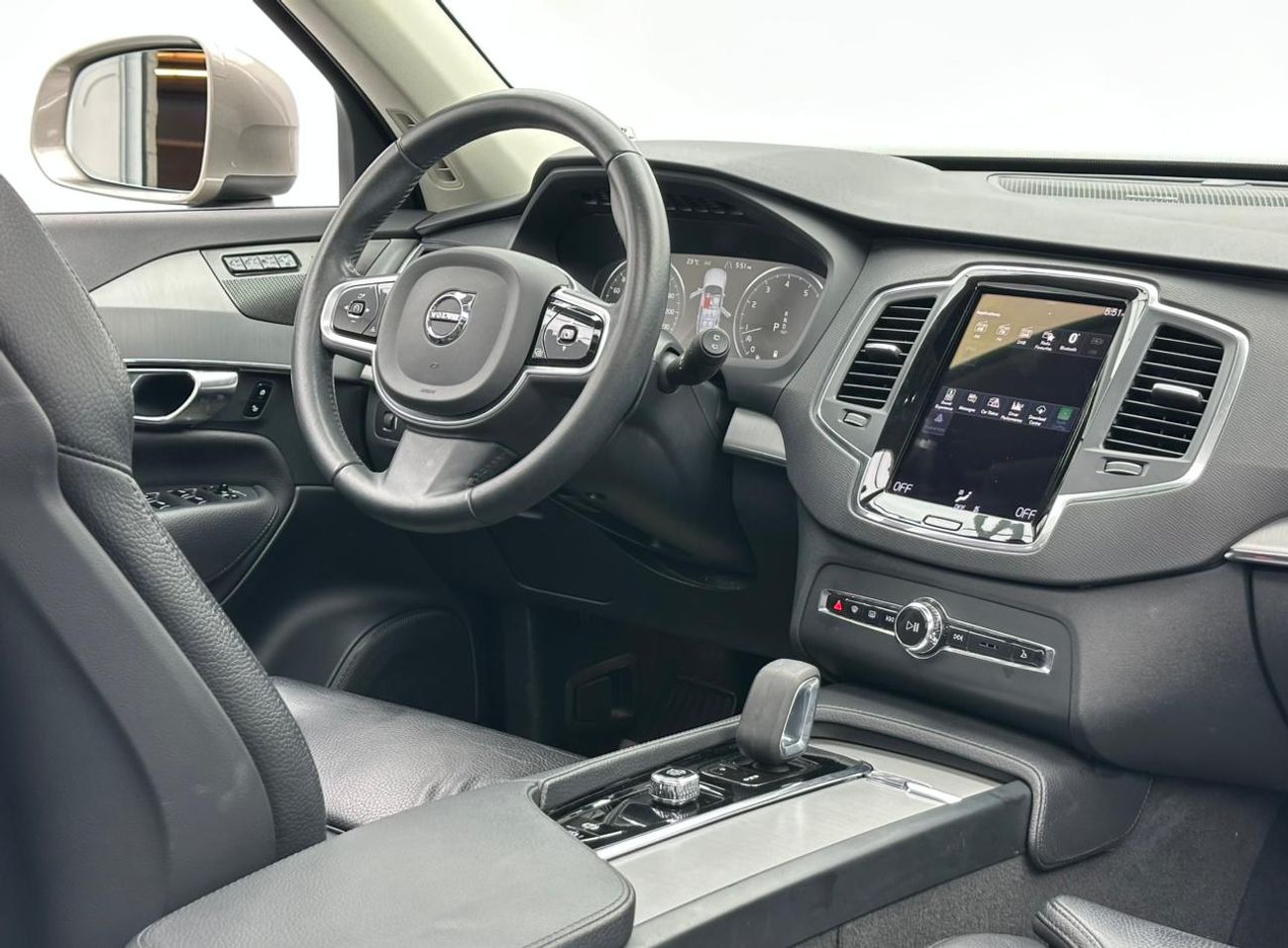 Volvo XC90 B5 Momentum 2.0L 2022 Volvo XC90 B5 Momentum, Jan/2027 Volvo Warranty, Volvo Full Service History, G