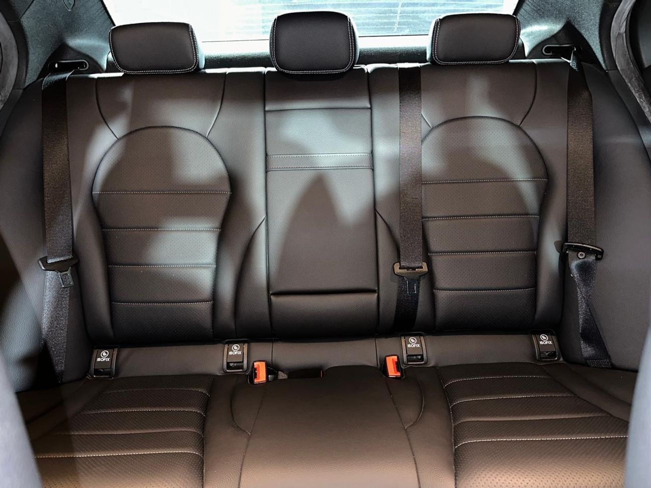 مرسيدس بنز C 200 MERCEDES C-CLASS C200 2015 | FULL SERVICE HISTORY | TWO KEYS | 2024 PIRELLI TYRES