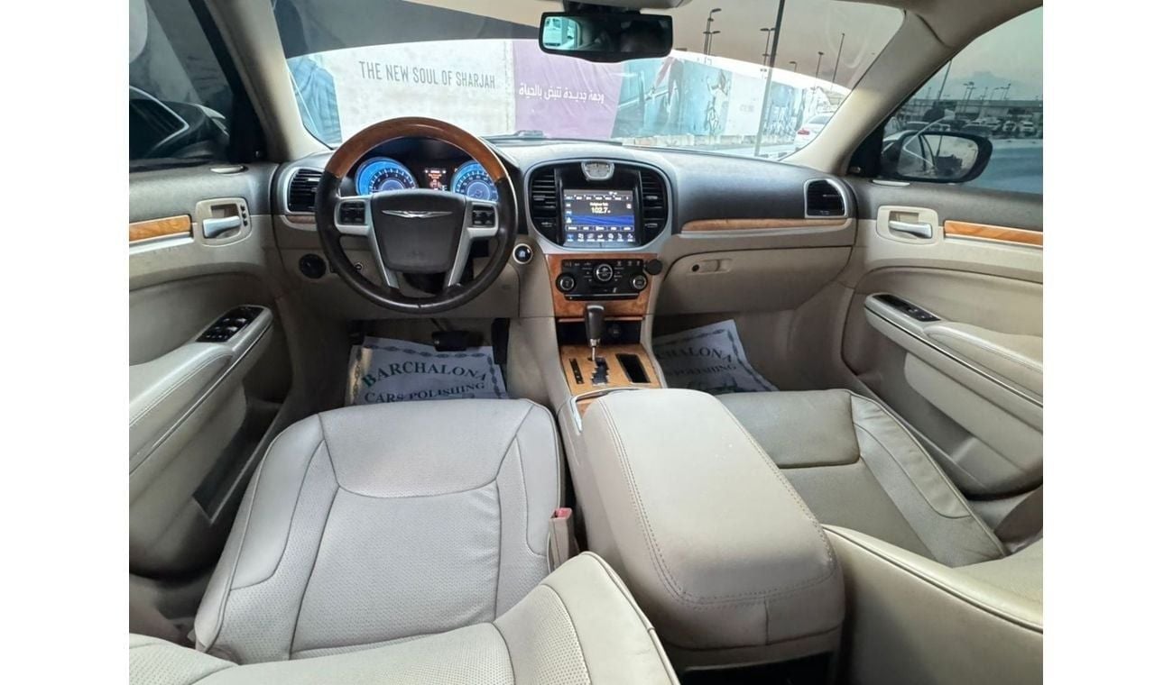 كرايسلر 300C In excellent condition and requires no expenses