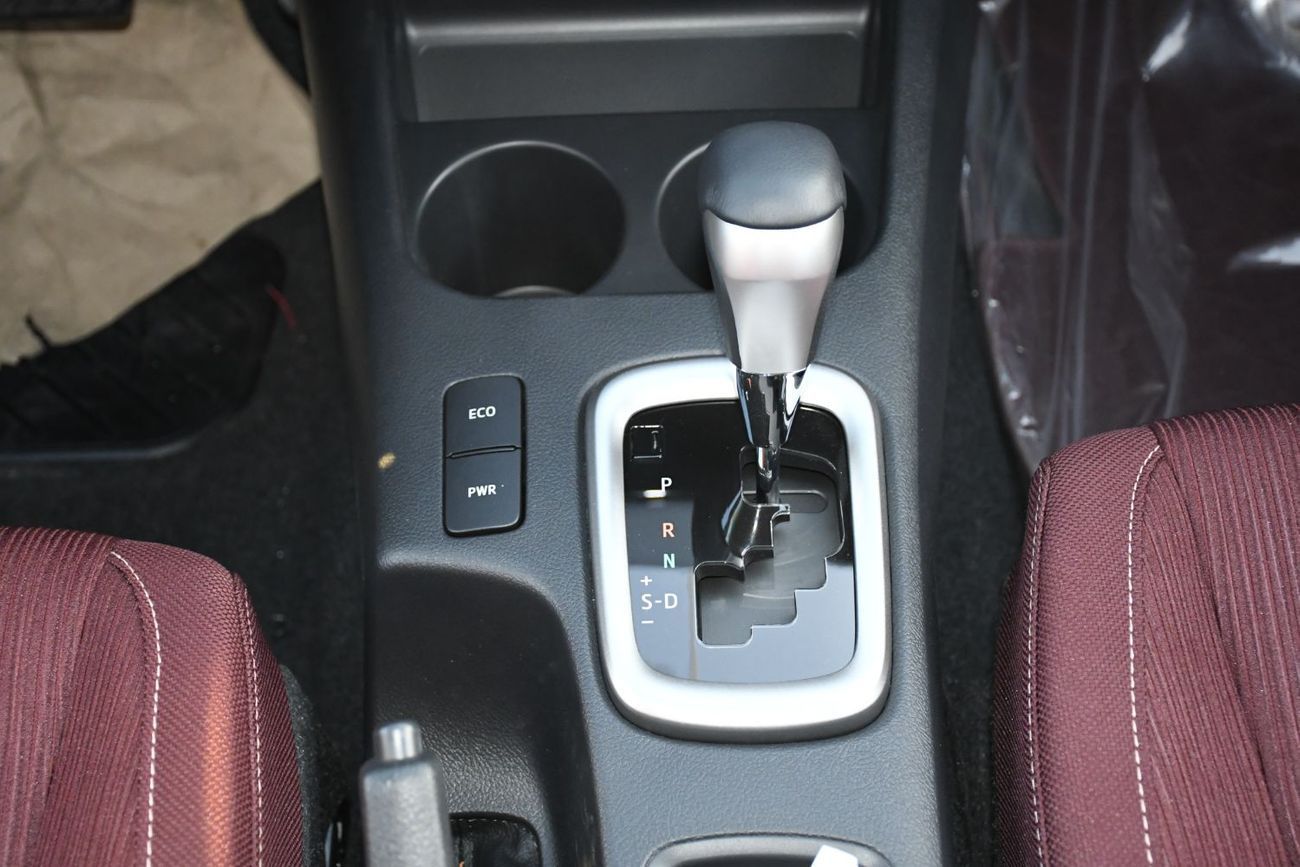 Toyota Hilux 2.7L V4 AT With Air Composer  Push Start Full Option