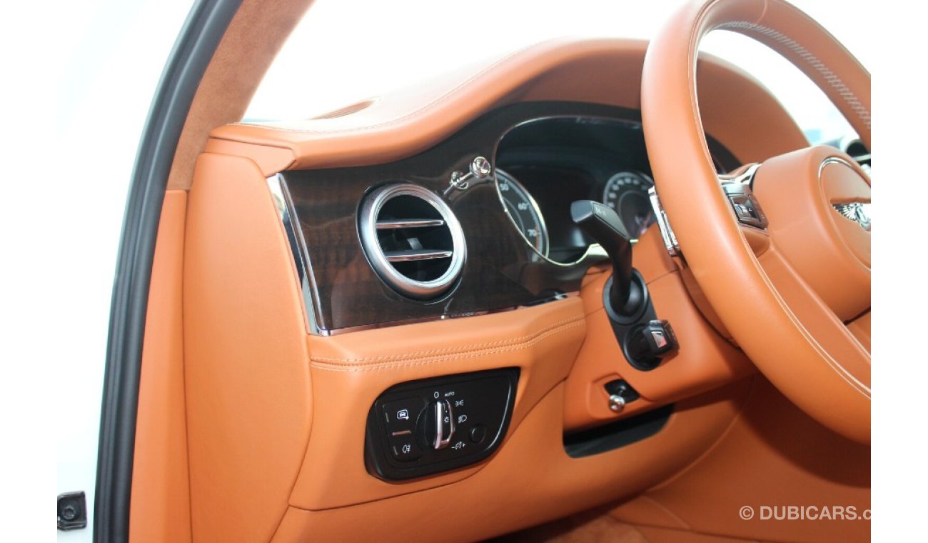 Bentley Bentayga (2018)  V8 GCC, UNDER WARRANTY & FULL SERVICE HISTORY