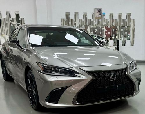 Lexus ES350 Brand New . GCC . Warranty .. Service .. F sport . Top Range