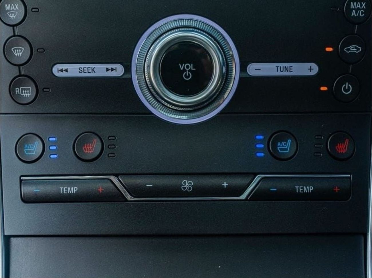 Ford Edge ST AED 1,651 PM • EDGE ST PERFORMANCE • 2.7L TC V6 • ONLY 73,000 KMS • ACTIVE FORD WARRANTY UNTIL 2024