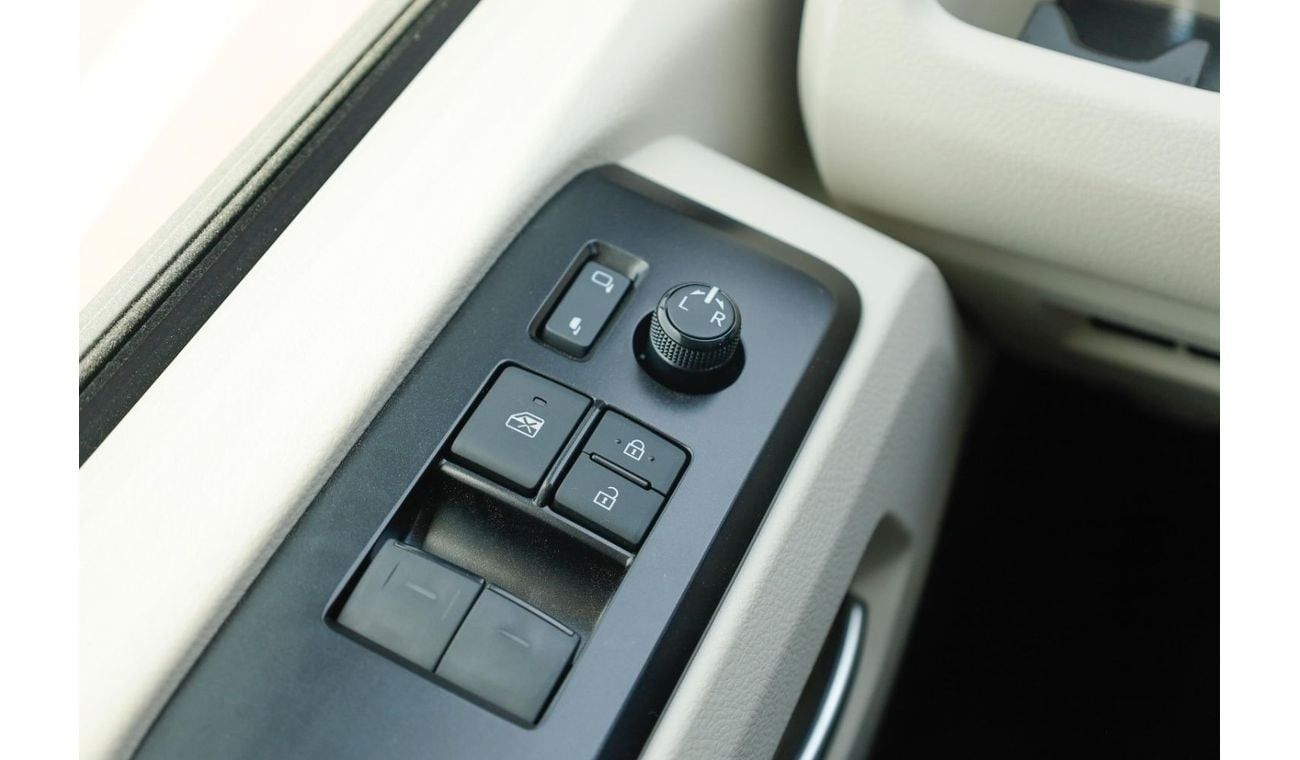 Toyota Hiace TOYOTA HIACE 3.5 AT GL WHITE 2025