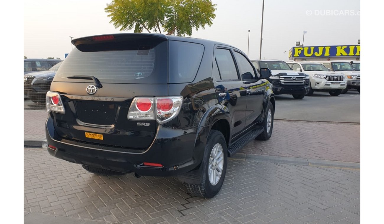 Toyota Fortuner 2.7 PETROL (4 CYLINDER)