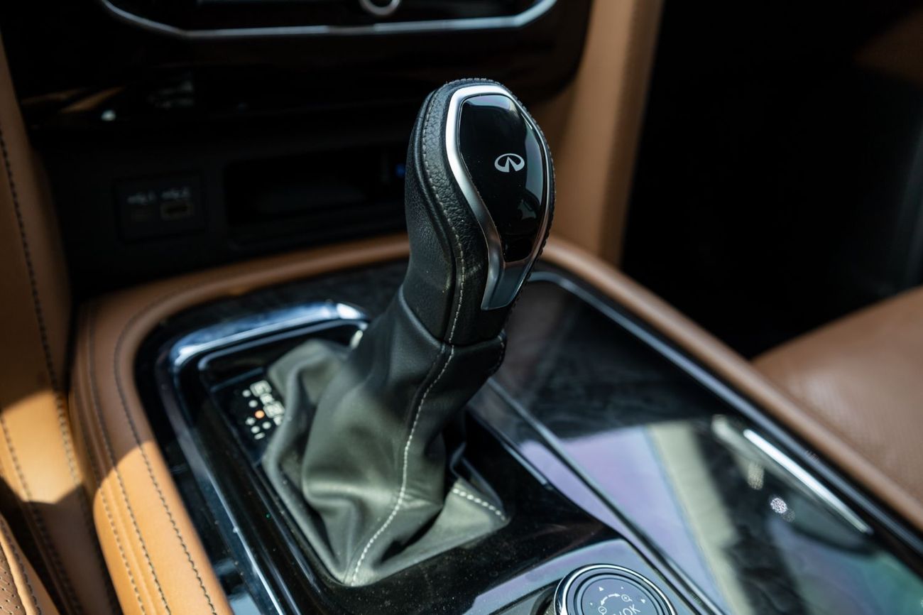 إنفينيتي QX80 Sensory 8 5.6L