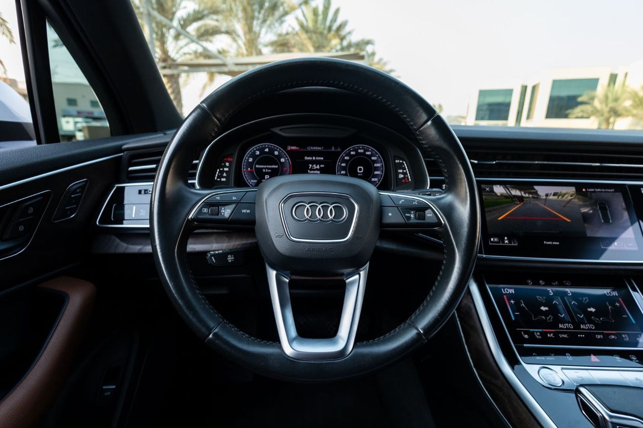 Audi Q7 55 TFSI quattro S-Line 3.0L