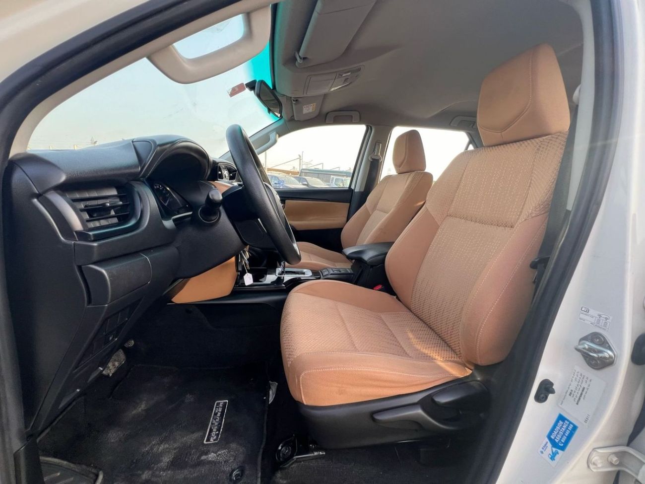 تويوتا فورتونر 2021 TOYOTA FORTUNER V4 2.7L - 4X4  4Wheel Drive - Rear Camera