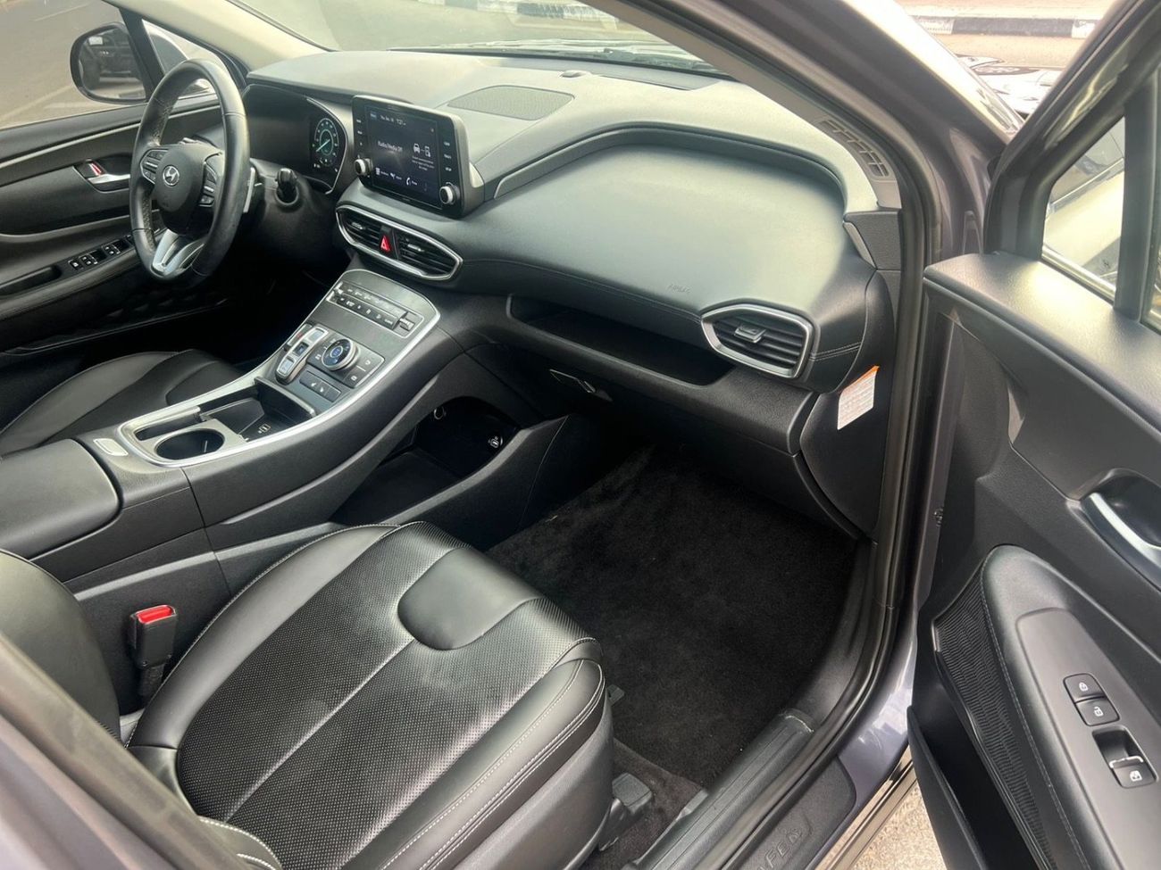 Hyundai Santa Fe 2021 Hyundai Santafe FE Hybrid 1.6L V4 - AWD 4x4 -Push Strad - Auto Trunk - Leather Seat - Rear Came