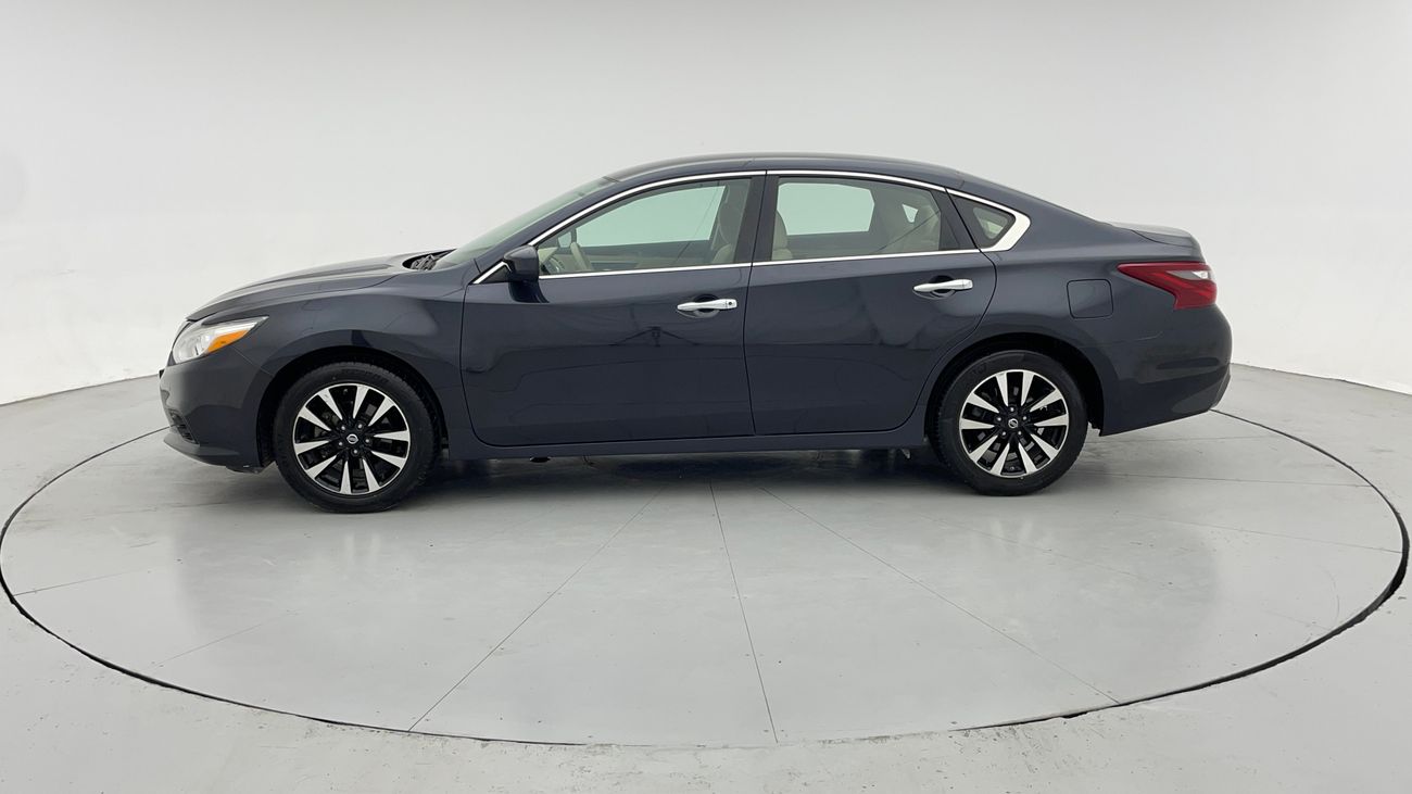 نيسان ألتيما SV 2.5 | بدون دفعة مقدمة | اختبار قيادة مجاني للمنزل