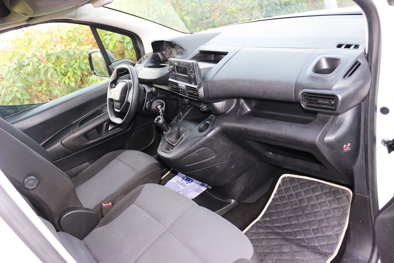 Peugeot Partner Std PEUGEOT PARTNER 2020 DELIVERY VAN WITH CHILLER