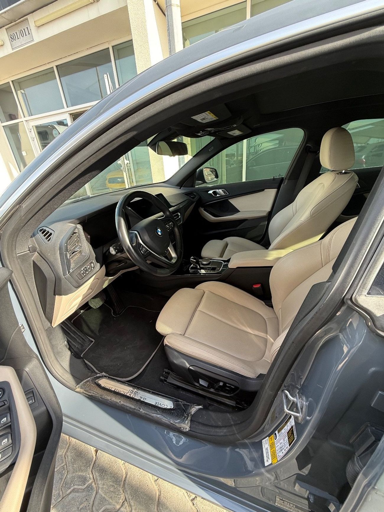 بي أم دبليو 318i