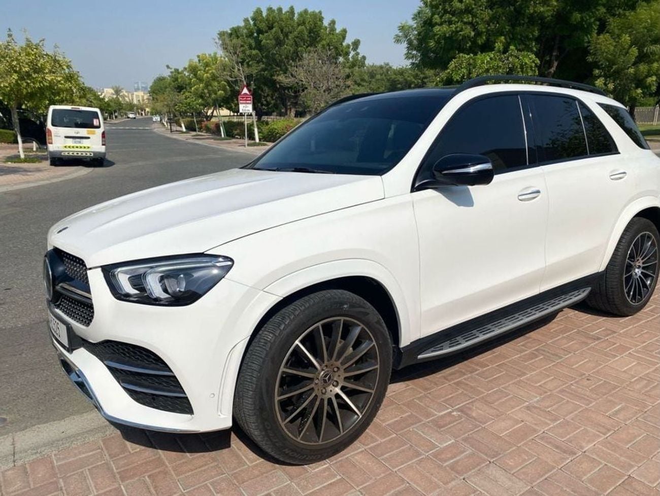 Mercedes Benz GLE 350 AMG GLE 350 AMG  4matic clean car with night vision