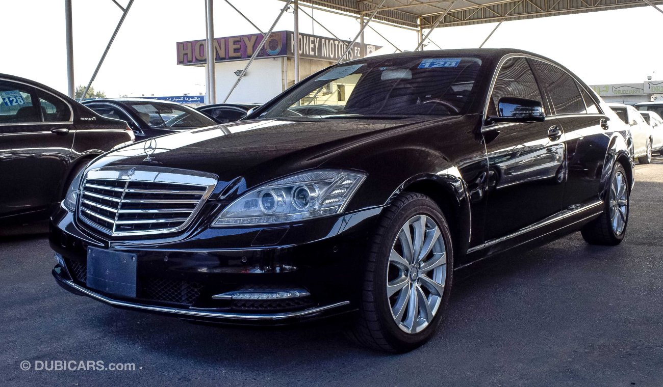 مرسيدس بنز S 550