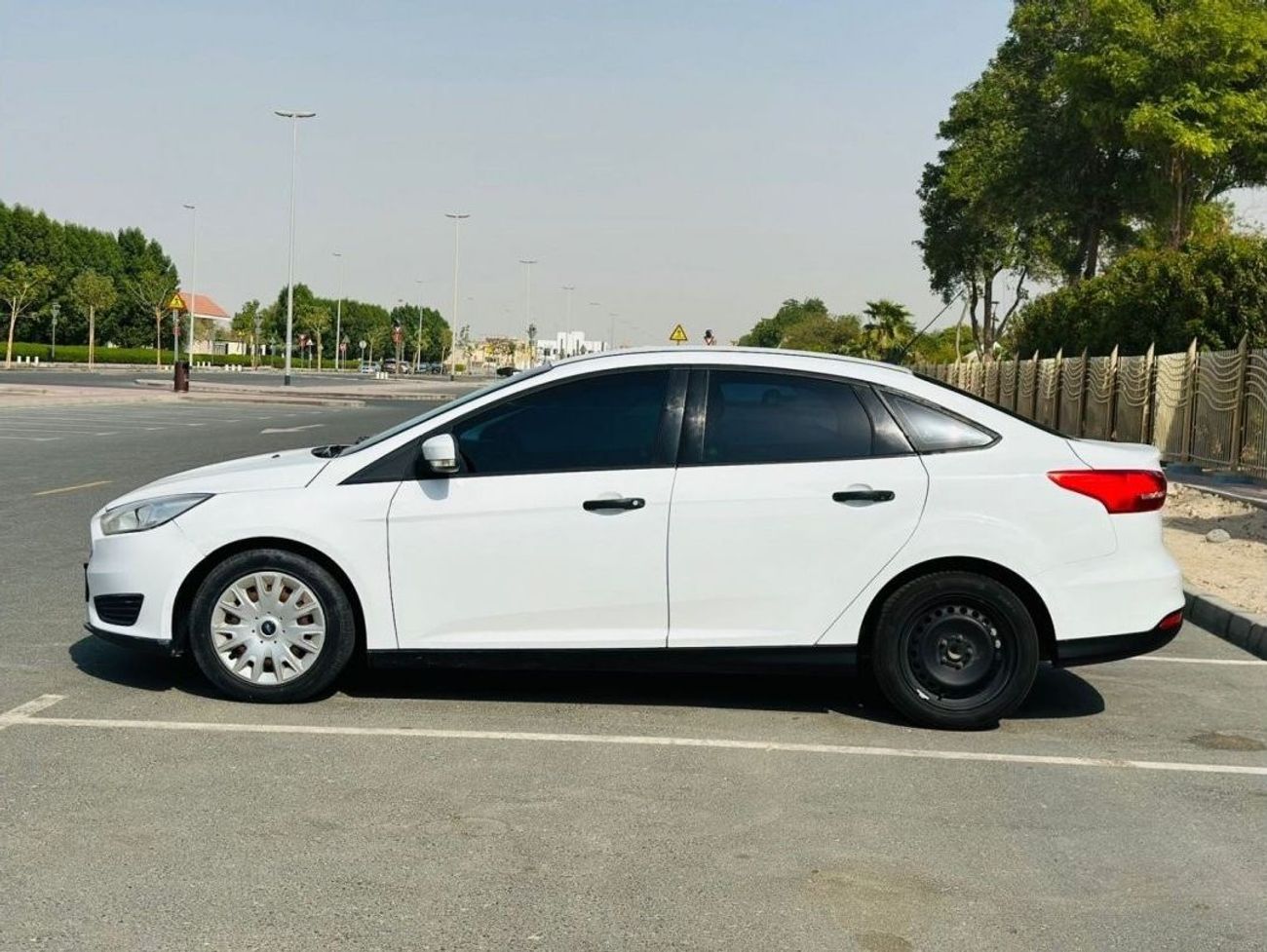 Ford Focus Ambiente 280PM || FORD FOCUS || 1.6 V4 FWD || 0% DP || GCC || WELL MAINTAINED