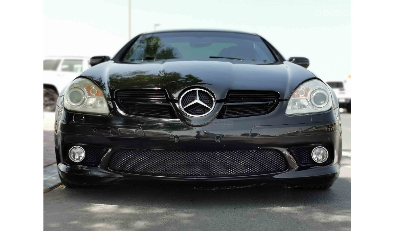 مرسيدس بنز SLK 200 2.0L, 17" Rims, DRL LED Headlights, Parking Sensor, Leather Seats, Bluetooth, USB (LOT # 763)