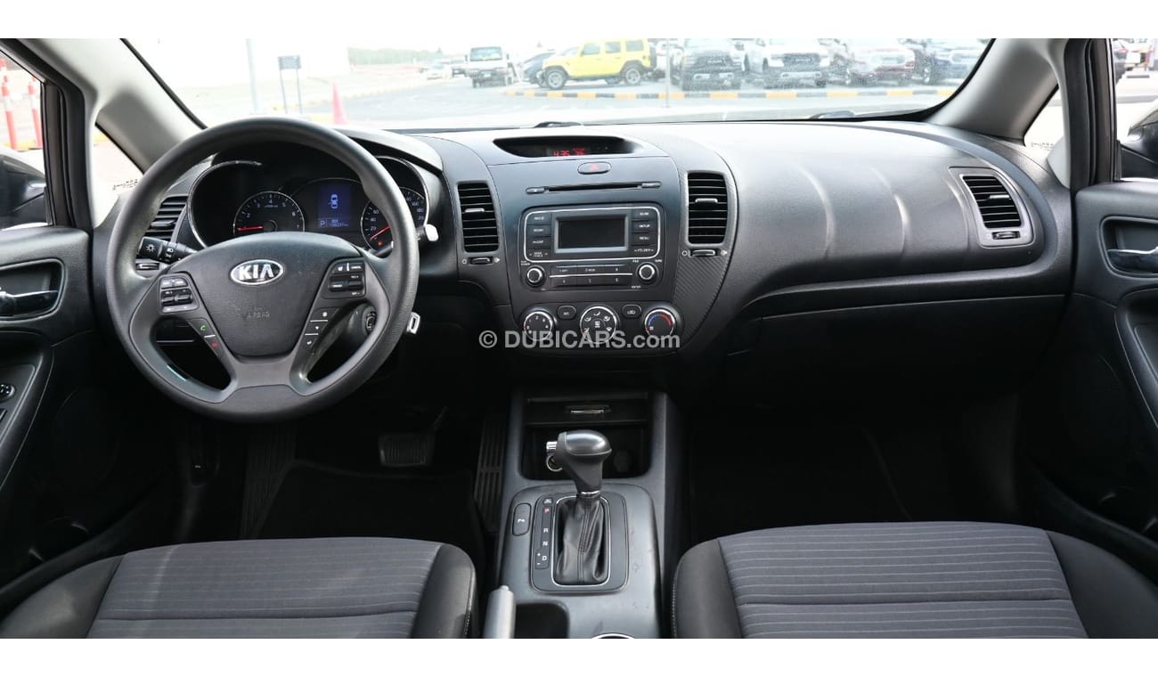 كيا سيراتو خليجي بحالة ممتازة بدون حوادث 1.6