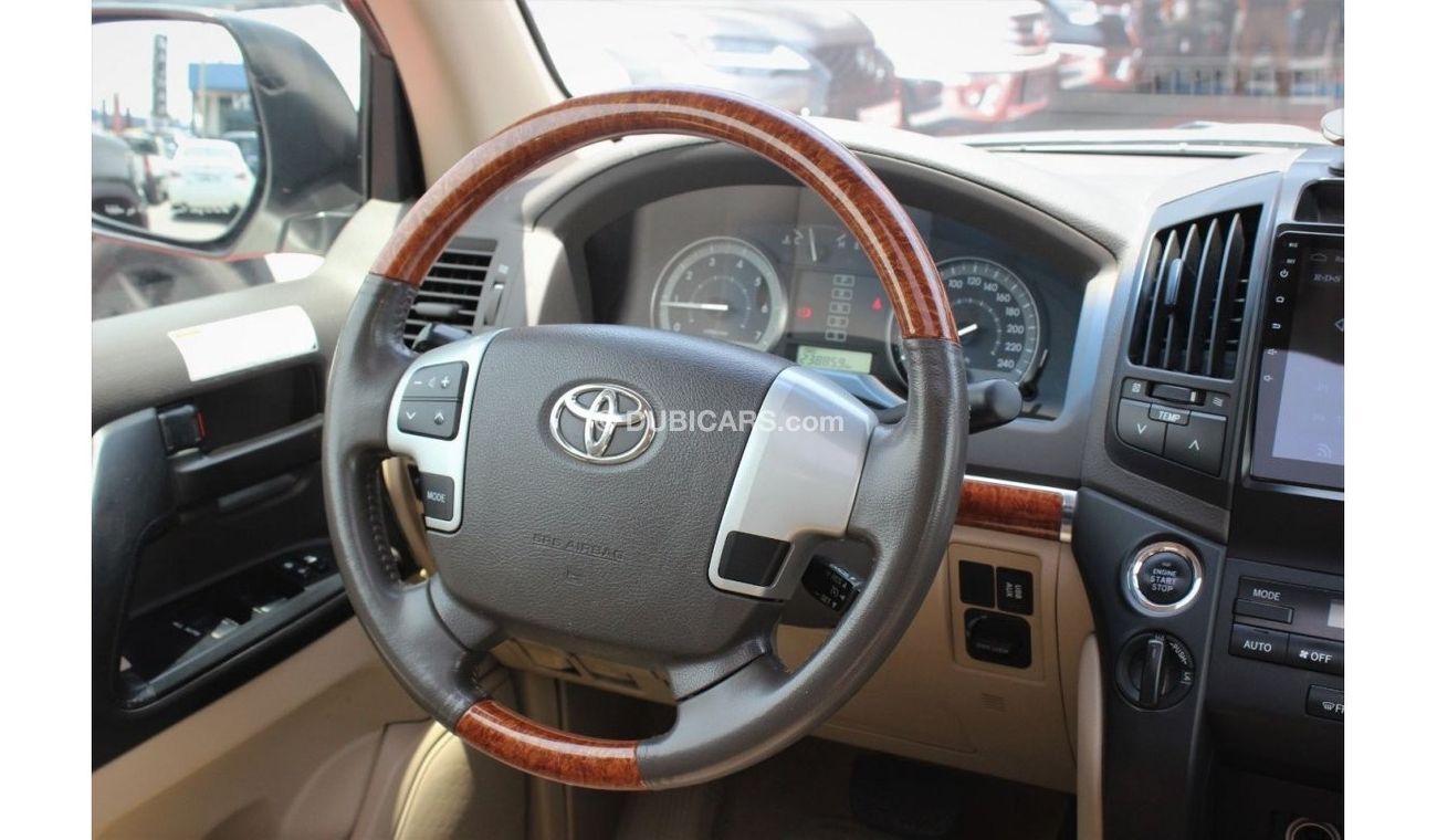Toyota Land Cruiser GXR V8, GCC