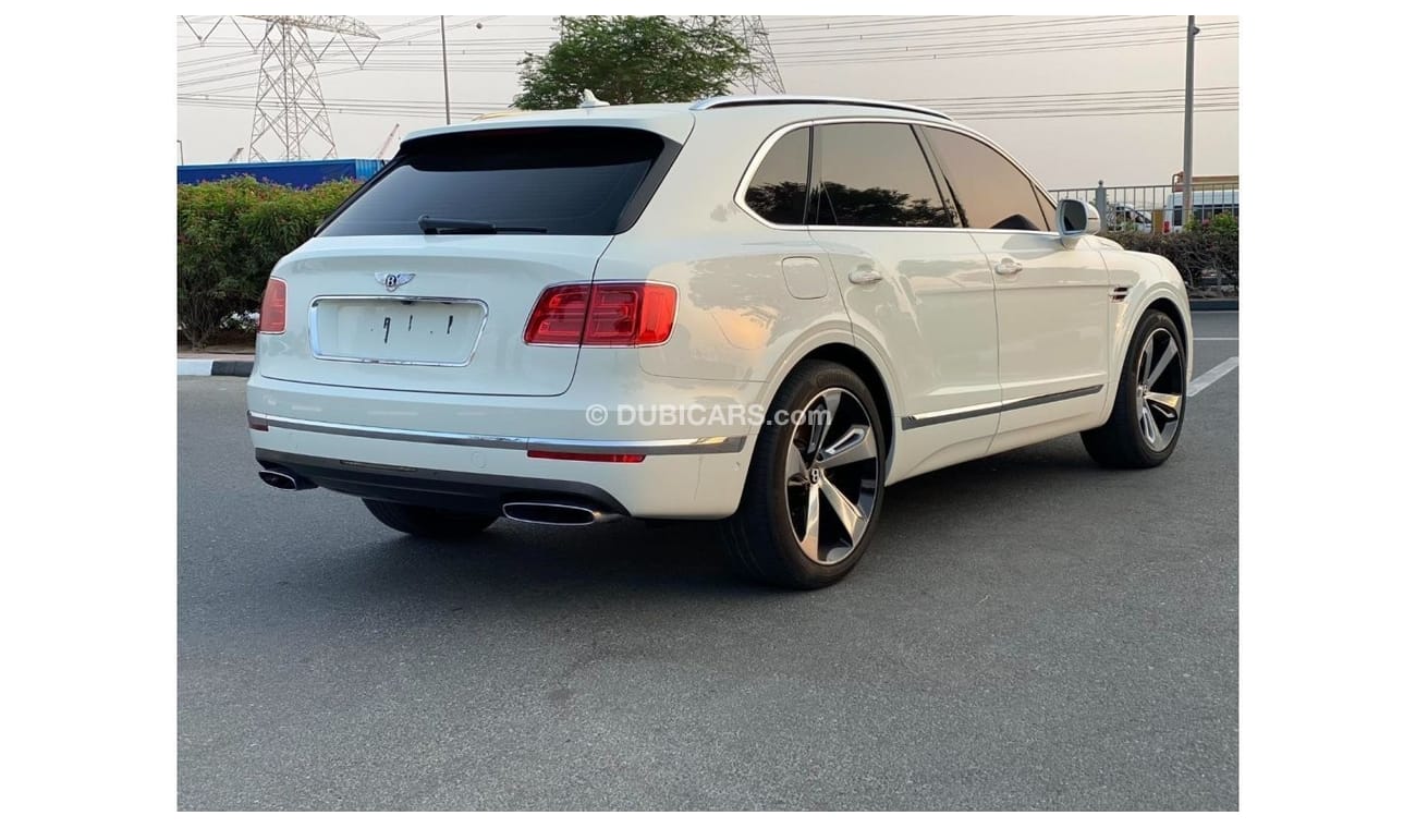 بنتلي بينتايجا سيجناتشر