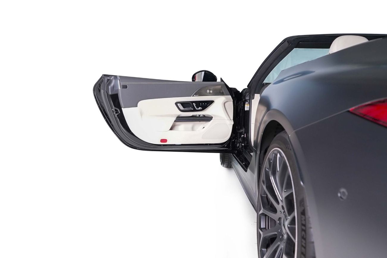 Mercedes-Benz SL 55 AMG Roadster 4Matic+ Full Option - Carbon Fibre Package - Night Package - GCC Specifications