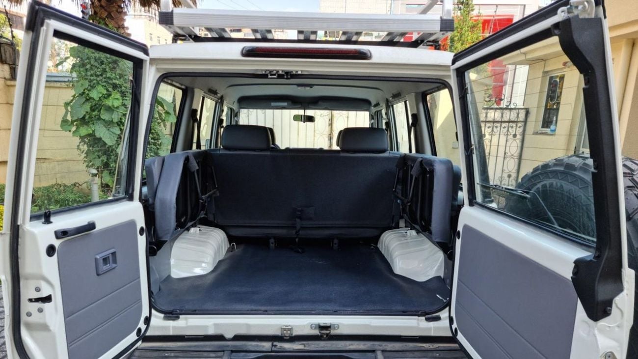 Toyota Land Cruiser 70 HZJ76 4.2L Diesel 2023YM Brand New [OPEN DESTINATION EXPORT]