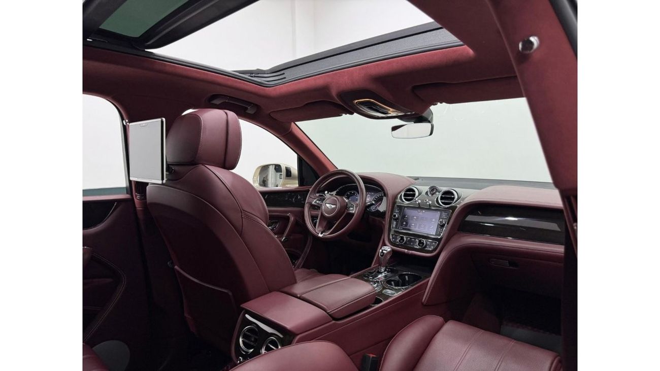 Bentley Bentayga 2019 Bentley Bentayga V8, Warranty, Full Bentley Service History, Very Low Kms, GCC
