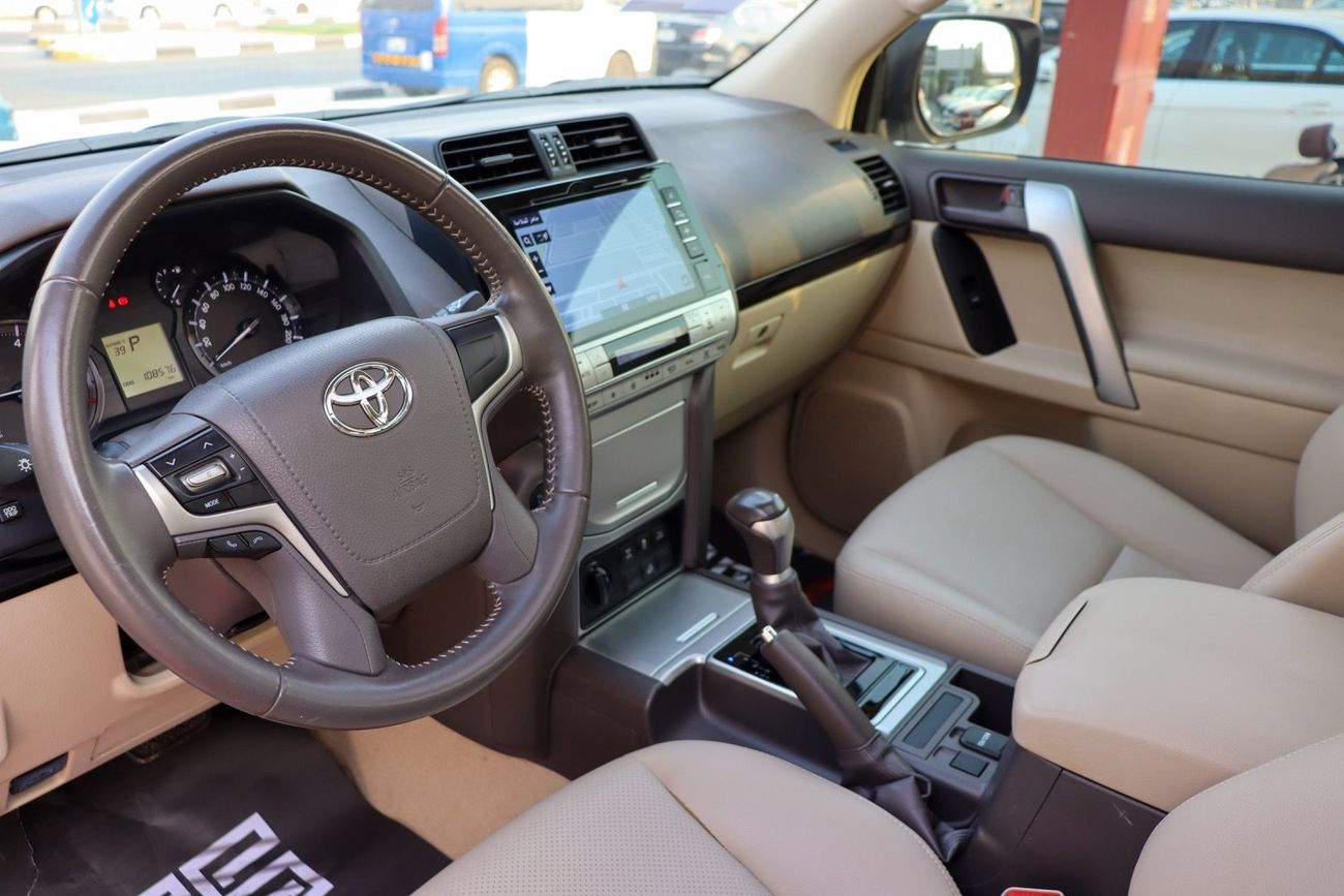 Toyota Prado VXR 4.0L AWD Toyota Prado VX.R / 2020 / V6 / GCC / Full Service History Available