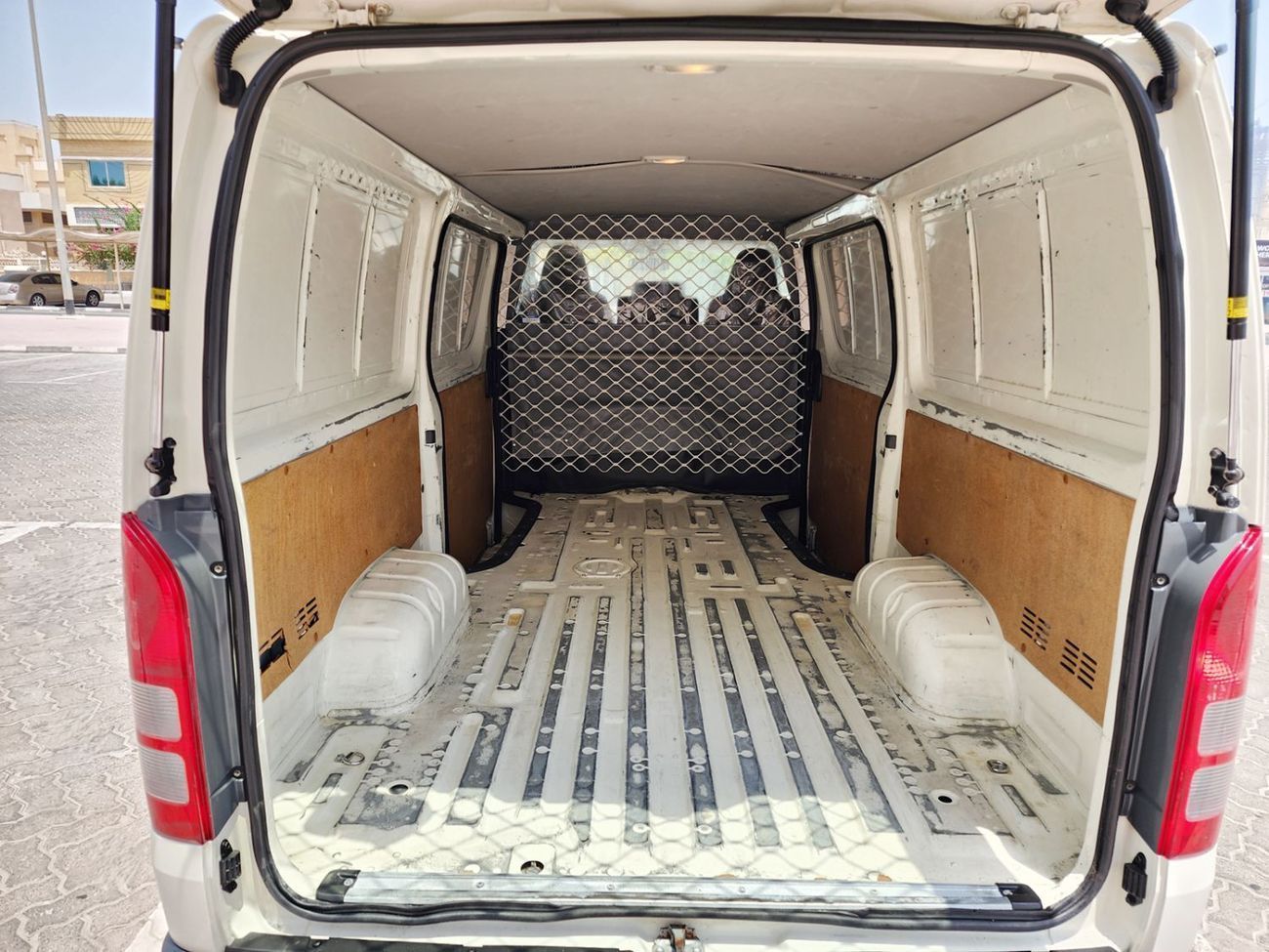 Toyota Hiace GL -Standard Roof  Panal Van 2.7L