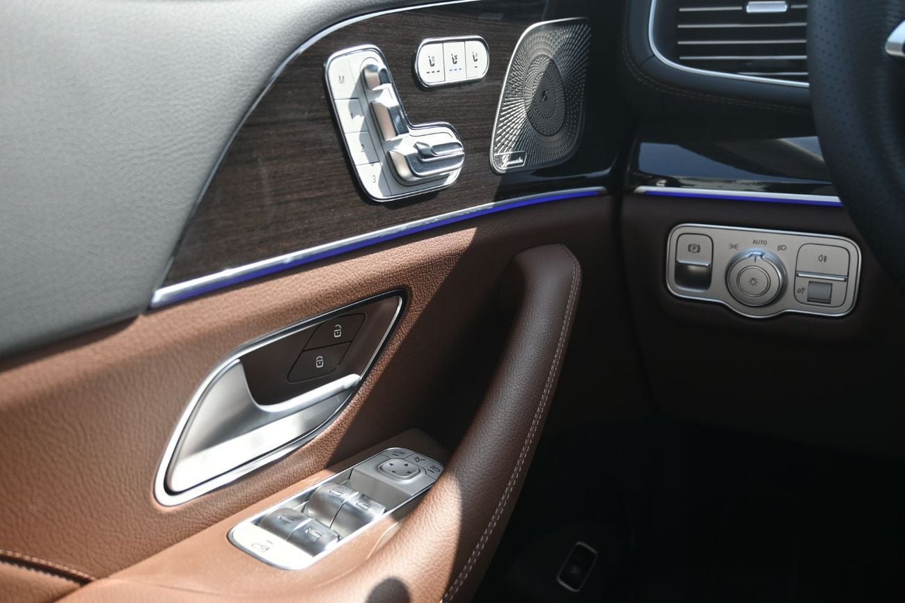 مرسيدس بنز GLS 450 Mercedes GLS 450 3.0L Turbo In-Line 6 with Mild Hybrid, Model 2025