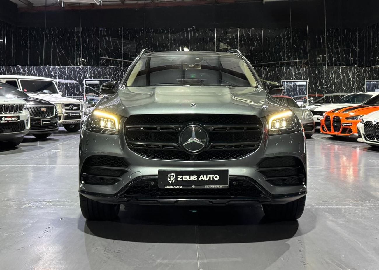 مرسيدس بنز GLS 580 2020 Mercedes-Benz GLS 580 4MATIC GCC