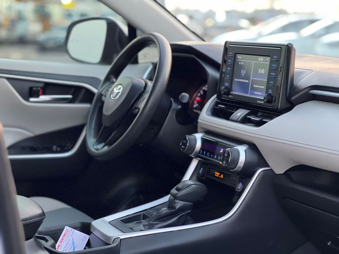 Toyota RAV4 2021 Toyota Rav4 XLE  - 2.5L V4 With Radar - Rear Camera - Leather Seats -