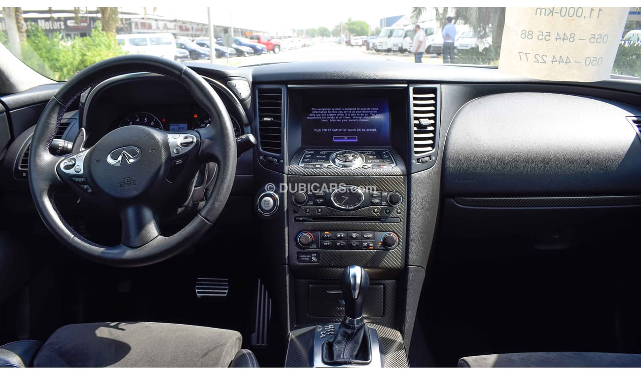 Infiniti FX50 Vettel