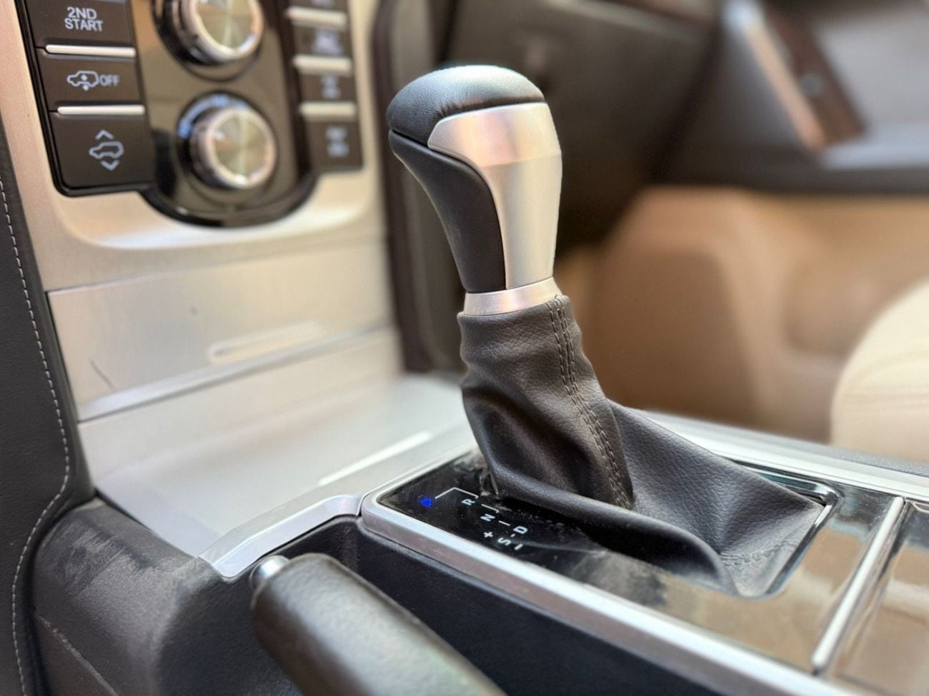 تويوتا برادو TX-L 4.0L